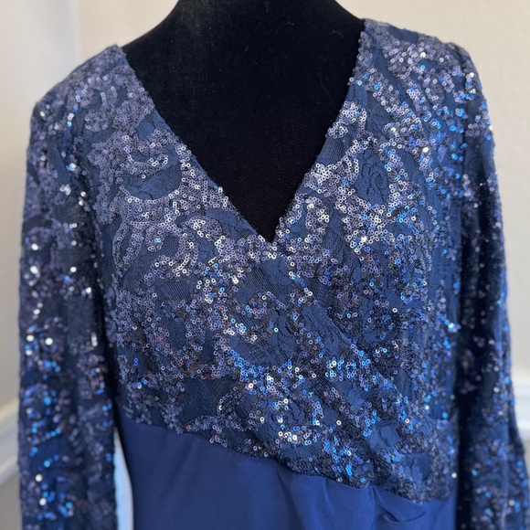 NWT Ralph Lauren - Long Sleeve Sequin Gown - Size 18 - Navy Blue - New w/Tags - Picture 6 of 7